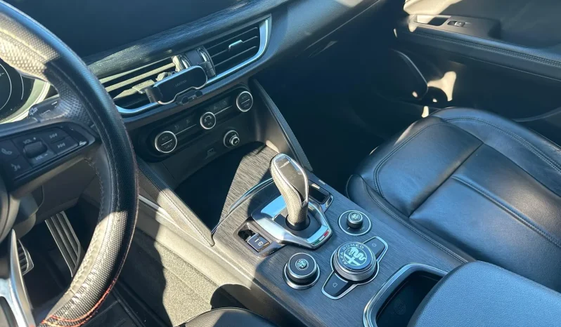 
								2020 Alfa Romeo Stelvio Q2 full									