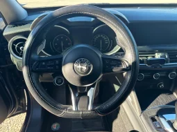
										2020 Alfa Romeo Stelvio Q2 full									