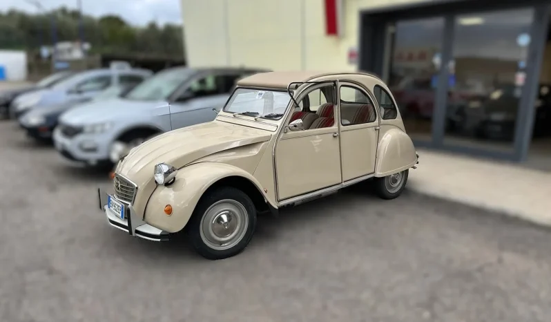 
								1975 Citroen 2CV full									