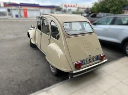 
										1975 Citroen 2CV full									
