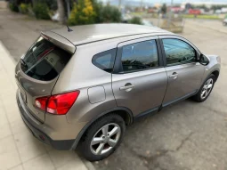 
										2009 Nissan Qashqai full									
