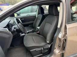 
										2009 Nissan Qashqai full									