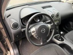 
										2009 Nissan Qashqai full									