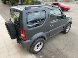 
										2002 Suzuki Jimny full									