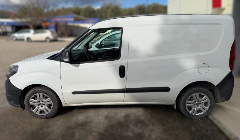 
								2020 Fiat Doblò full									