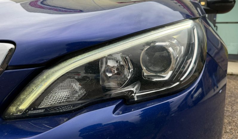
								2019 Peugeot 308 full									