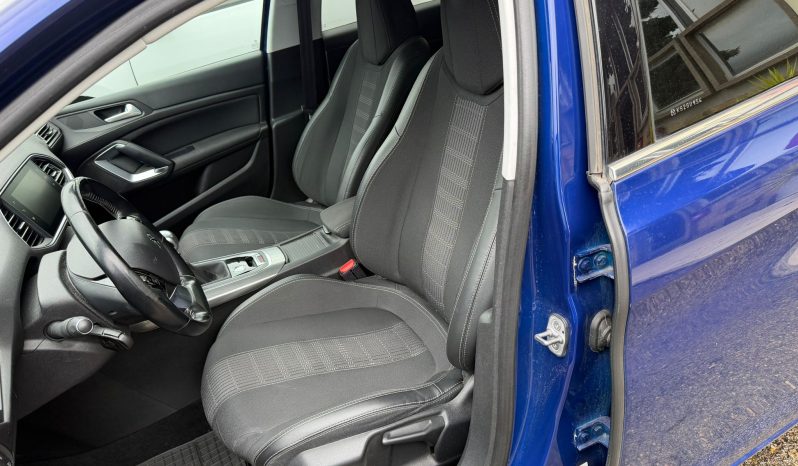 
								2019 Peugeot 308 full									
