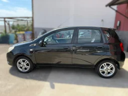 
										2010 Chevrolet Aveo full									