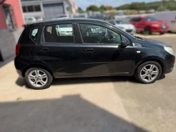 
										2010 Chevrolet Aveo full									
