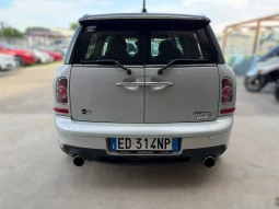 
										2010 Mini Clubman Cooper S full									