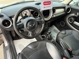 
										2010 Mini Clubman Cooper S full									