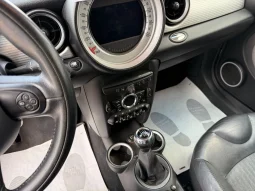 
										2010 Mini Clubman Cooper S full									