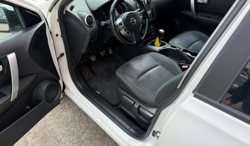
								2010 Nissan Qashqai full									
