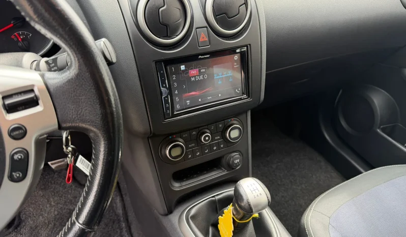 
								2010 Nissan Qashqai full									
