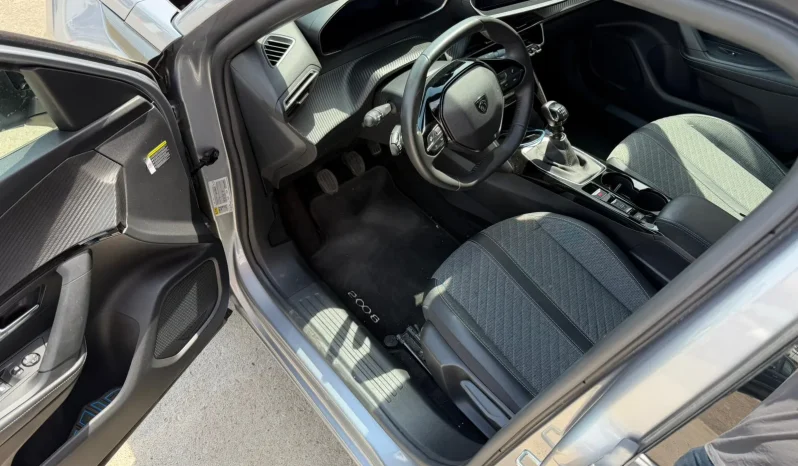 
								2024 Peugeot 2008 full									