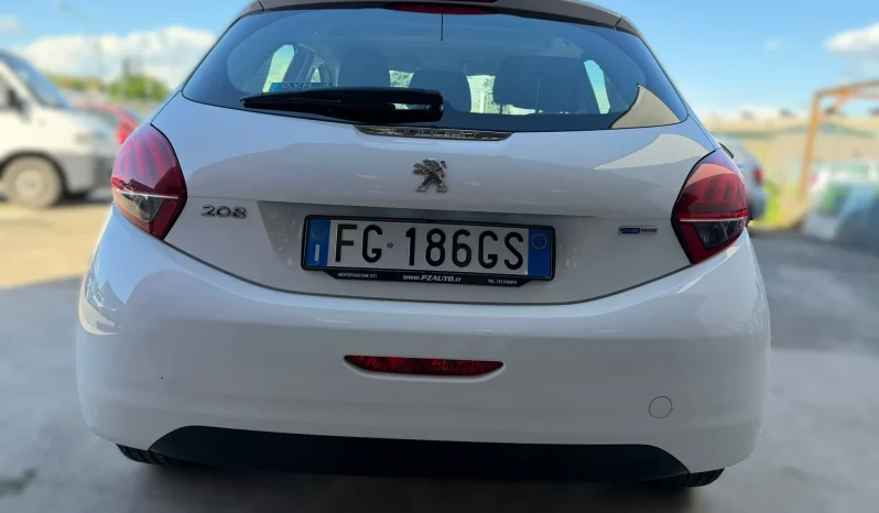 
								2017 Peugeot 208 full									