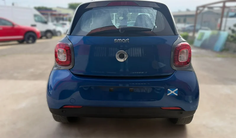 
								2019 Smart Forfour full									