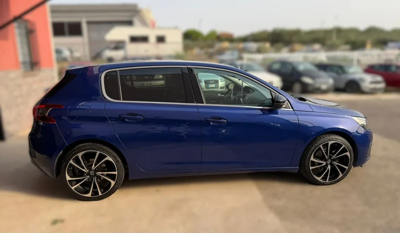 
								2019 Peugeot 308 full									