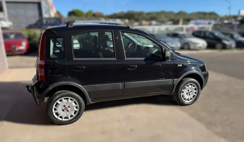 
								2010 Fiat Panda 4×4 full									