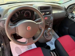 
										2010 Fiat Panda 4×4 full									